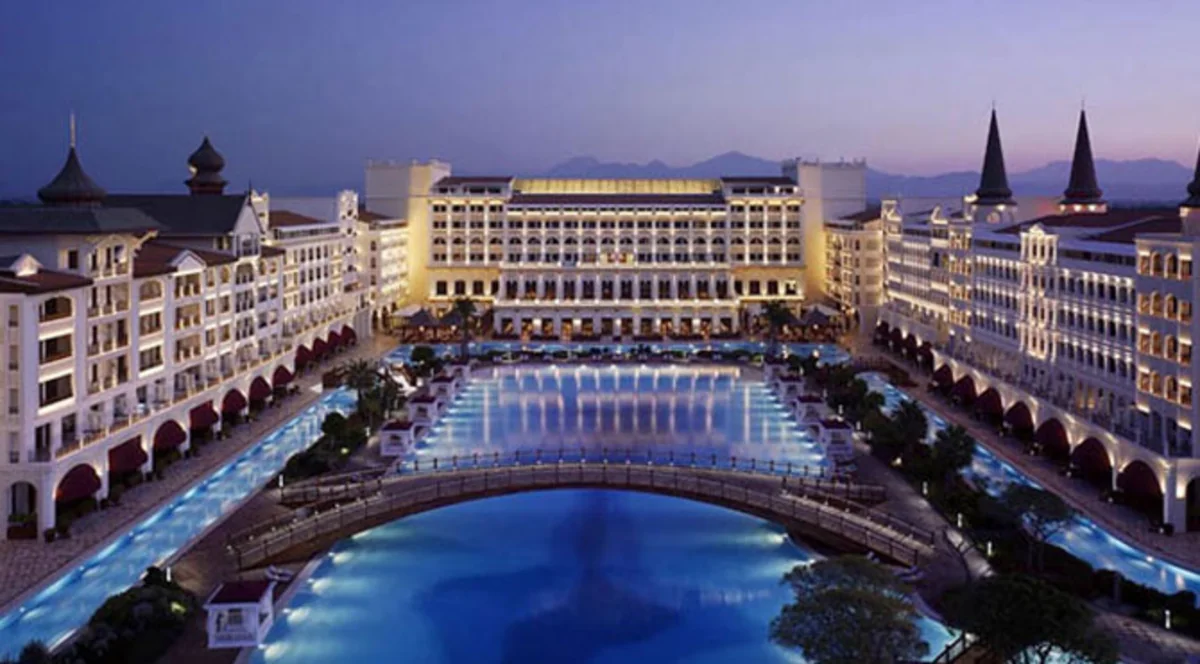 ​Azərbaycanlı iş adamı Antalyadakı hotelini satıb - YENİLƏNİB