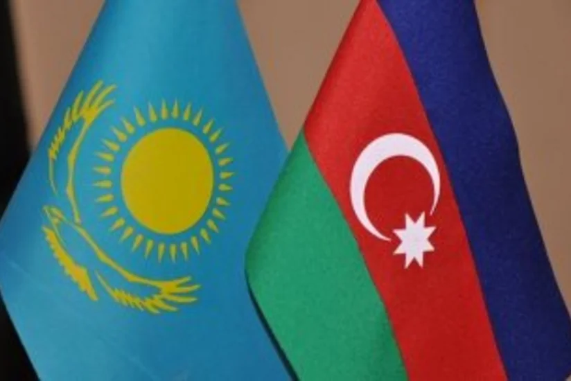 Elmar Məmmədyarov Qazaxıstanın Azərbaycandakı səfirini diplomatik fəaliyyətinin başa çatması münasibətilə qəbul edib