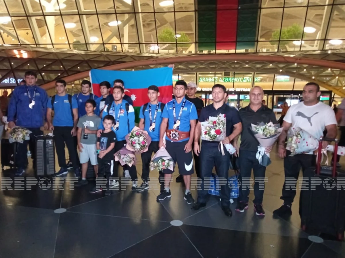 Azerbaijani medalists return home
