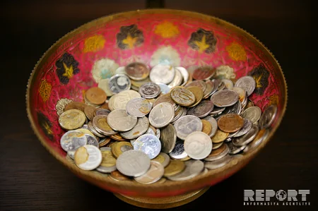 Bakıda 5-10 min manatlıq brend məhsullar niyə yandırılır? - REPORTAJ