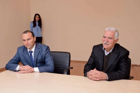Bərdə və Yevlax sakinləri nazirdən şəhərdaxili marşrut avtobuslarının yenilənməsini istəyib