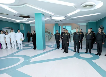 Закир Гасанов посетил Главный клинический госпиталь