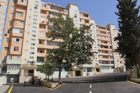 Suraxanıda abadlaşdırılan növbəti həyət istifadəyə verilib