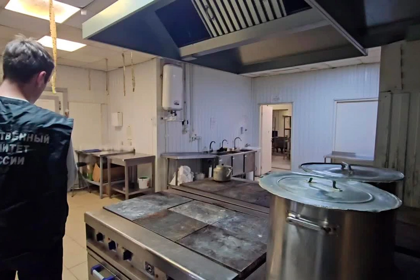 Sankt-Peterburqda seçki məntəqələrində 30-a yaxın insan qidadan zəhərlənib