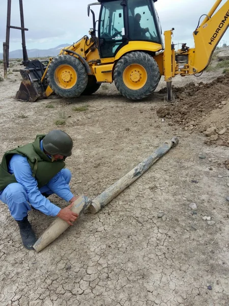 Xızıda 4 müxtəlif evdən 2 ədəd partlamamış hərbi sursat aşkar edilib