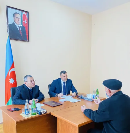 Dövlət Komitəsinin sədri Biləsuvarda vətəndaşları qəbul edib