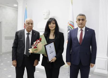 Vəkillər Kollegiyasının rəhbərliyi yeni hakim təyin edilən vəkillərlə görüşüb