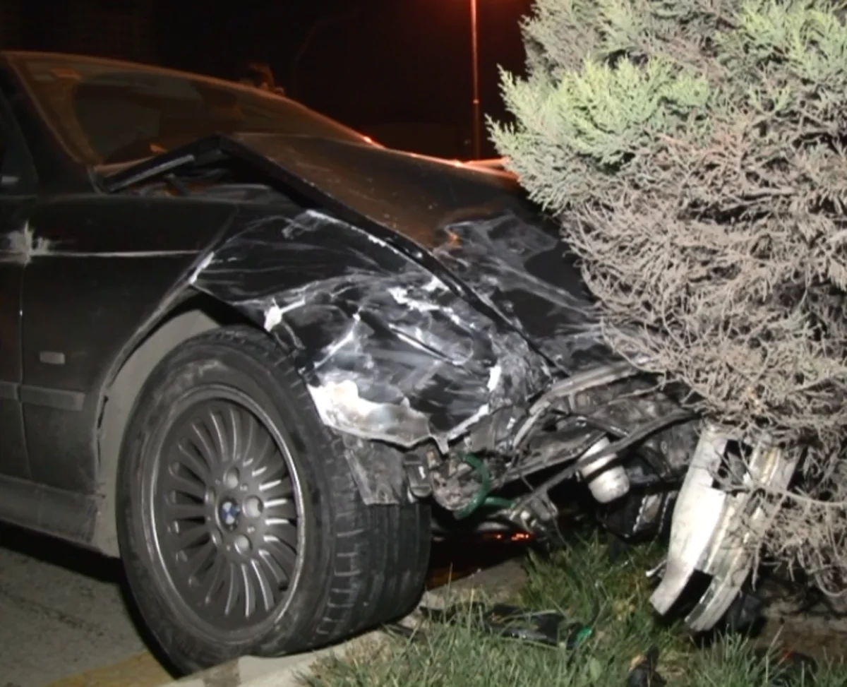 Bakıda prokurorluq işçisi qəzaya düşüb - FOTOLAR