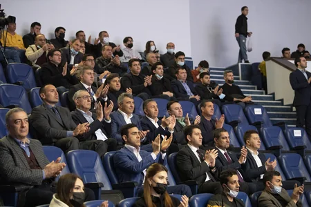 Ağırlıqqaldırma üzrə Azərbaycan çempionatının ilk qalibi müəyyənləşib