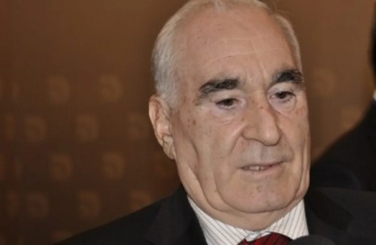 ​Fəttah Heydərov deputatlığa namizədliyini irəli sürüb
