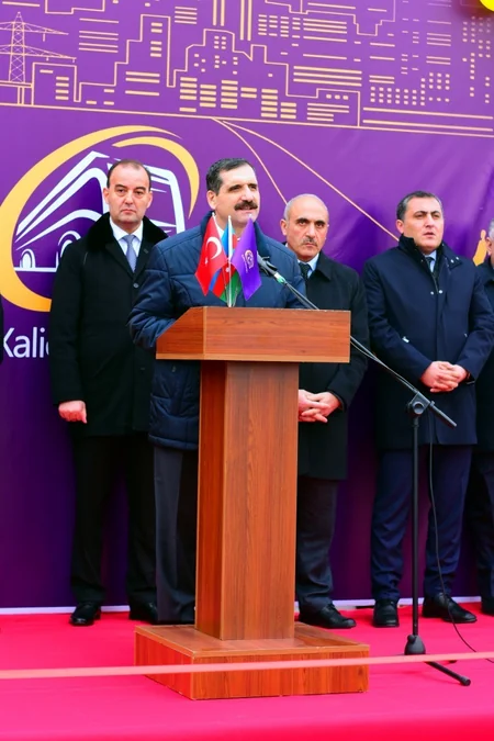 “Xaliq Faiqoğlu” şirkəti Bakıya gətirdiyi müasir avtobusları təqdim edib