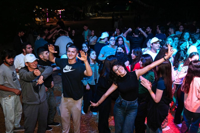 “Yay Fest 2025” gənclərin yüksək enerjisi ilə davam edir