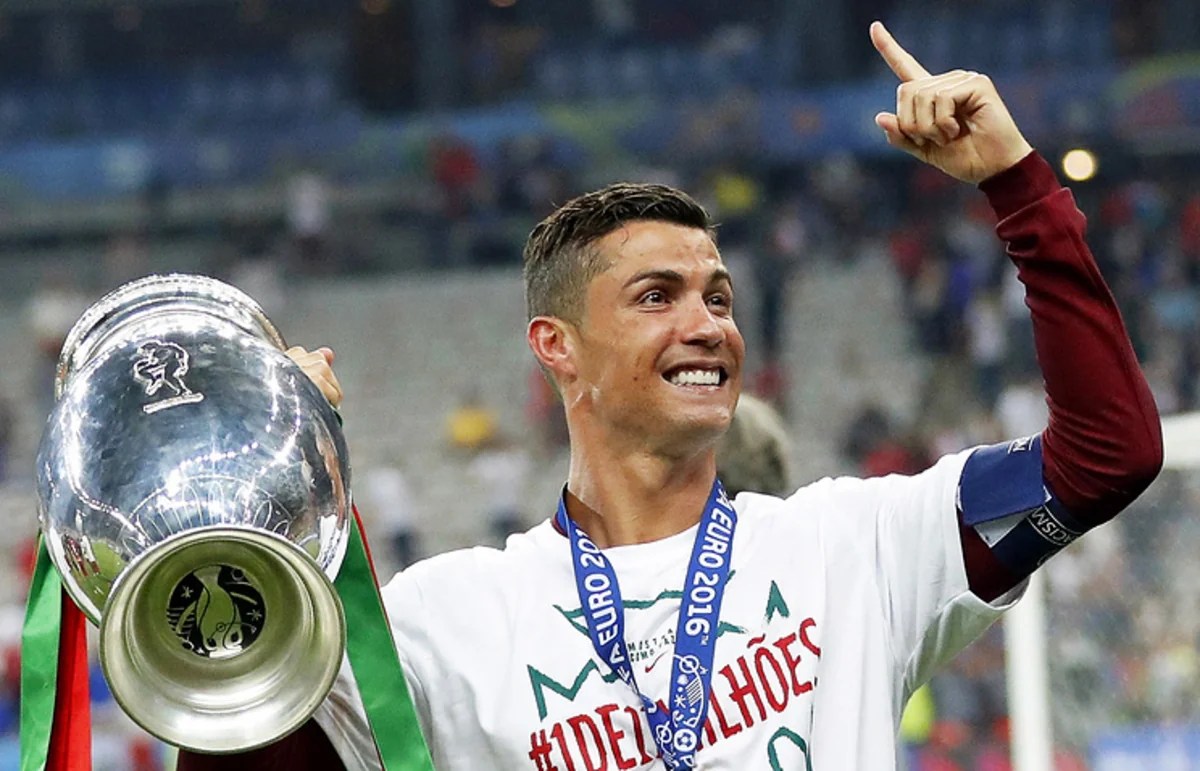 Ronaldu karyerasını Çində davam etdirəcək