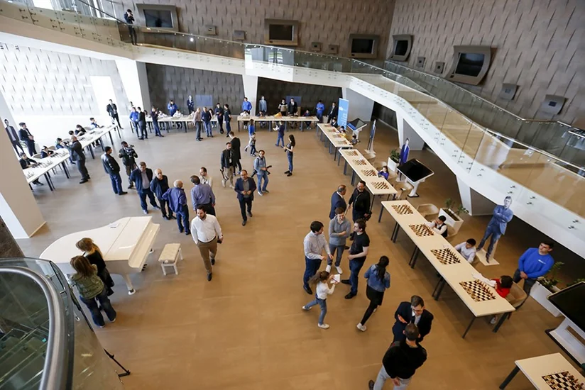 ShamkirChess 2019da iştirak edən şahmatçılar uşaqlar üçün seans keçiriblər