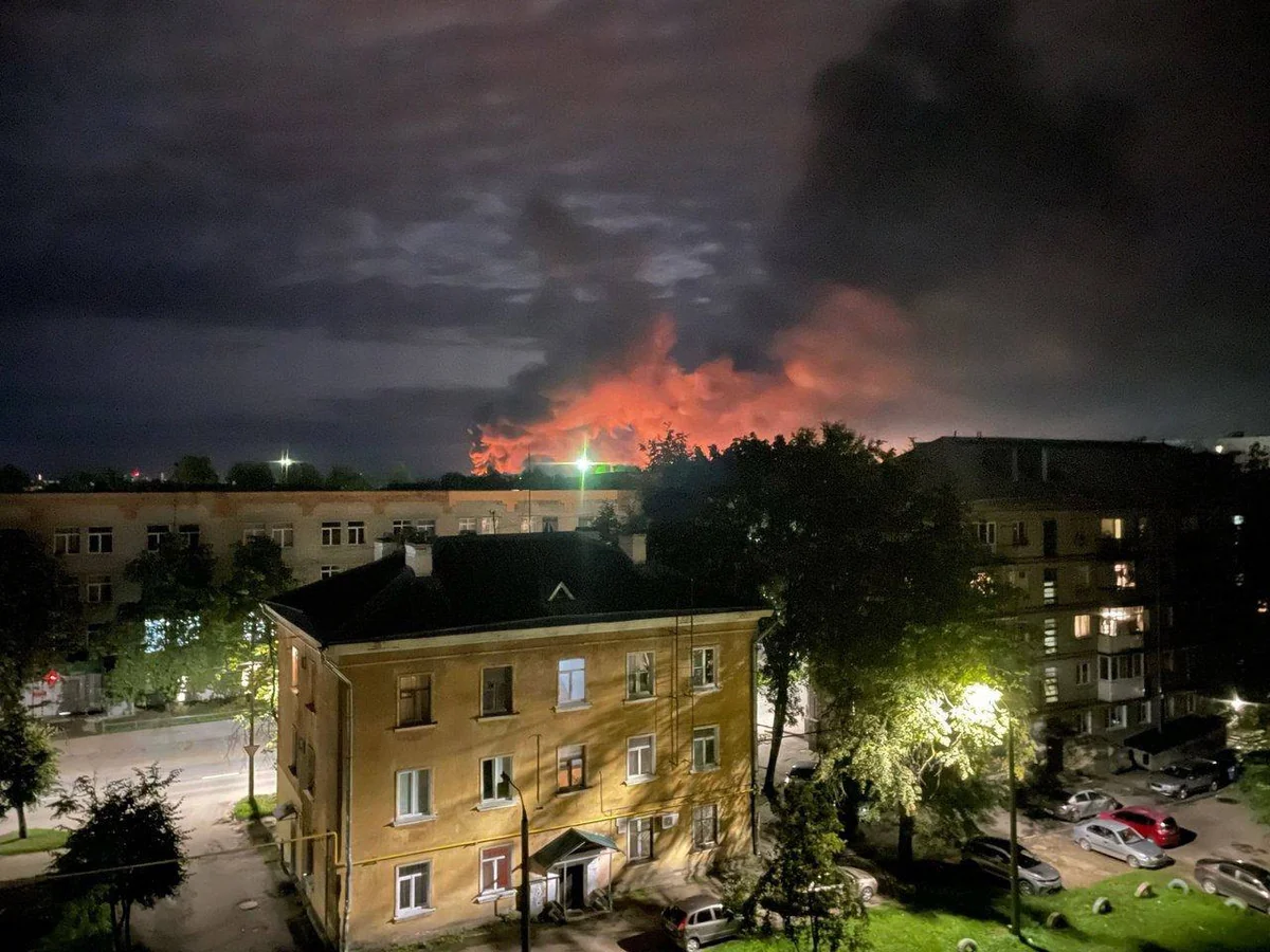 Беспилотники атаковали аэродром в Псковской области РФ, подбиты четыре самолета