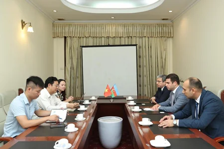 Azərbaycan və Vyetnam arasında bir sıra sənədlər imzalanıb