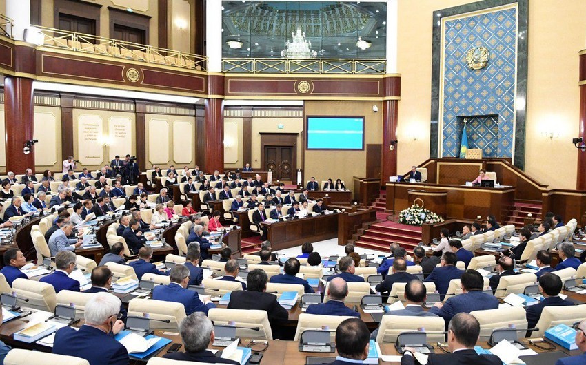 Qazaxıstan ekstremizmlə məşğul olan əcnəbilərin ölkəyə girişini qadağan edib