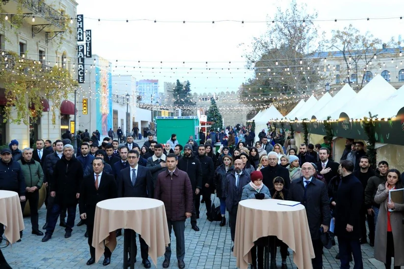 İçərişəhərdə “Sehrli qala” yarmarkası start götürüb