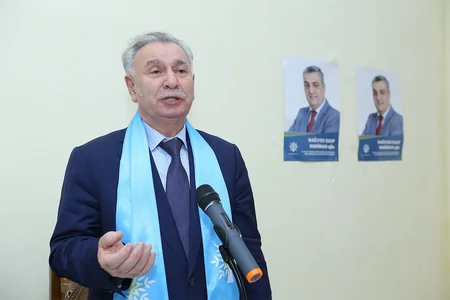 Deputatlığa namizəd Rauf Nağıyev seçicilərlə görüşüb