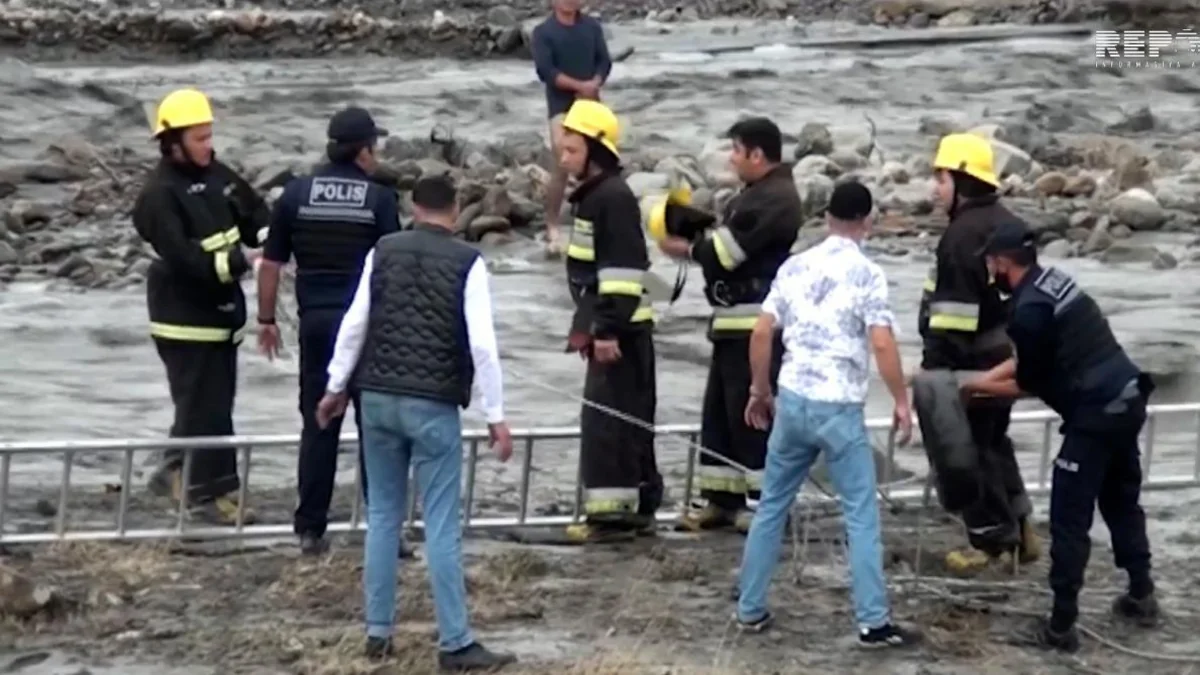 Balakənçayda köməksiz qalan şəxs belə xilas edildi