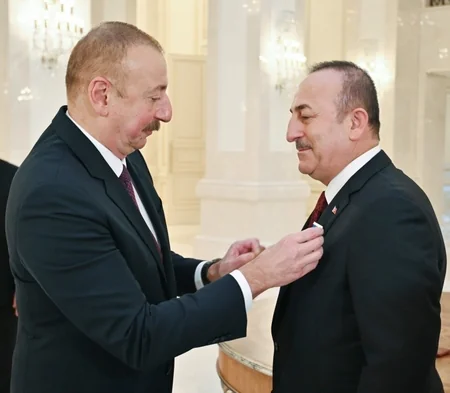 Президент Ильхам Алиев принял главу МИД Турции - ОБНОВЛЕНО