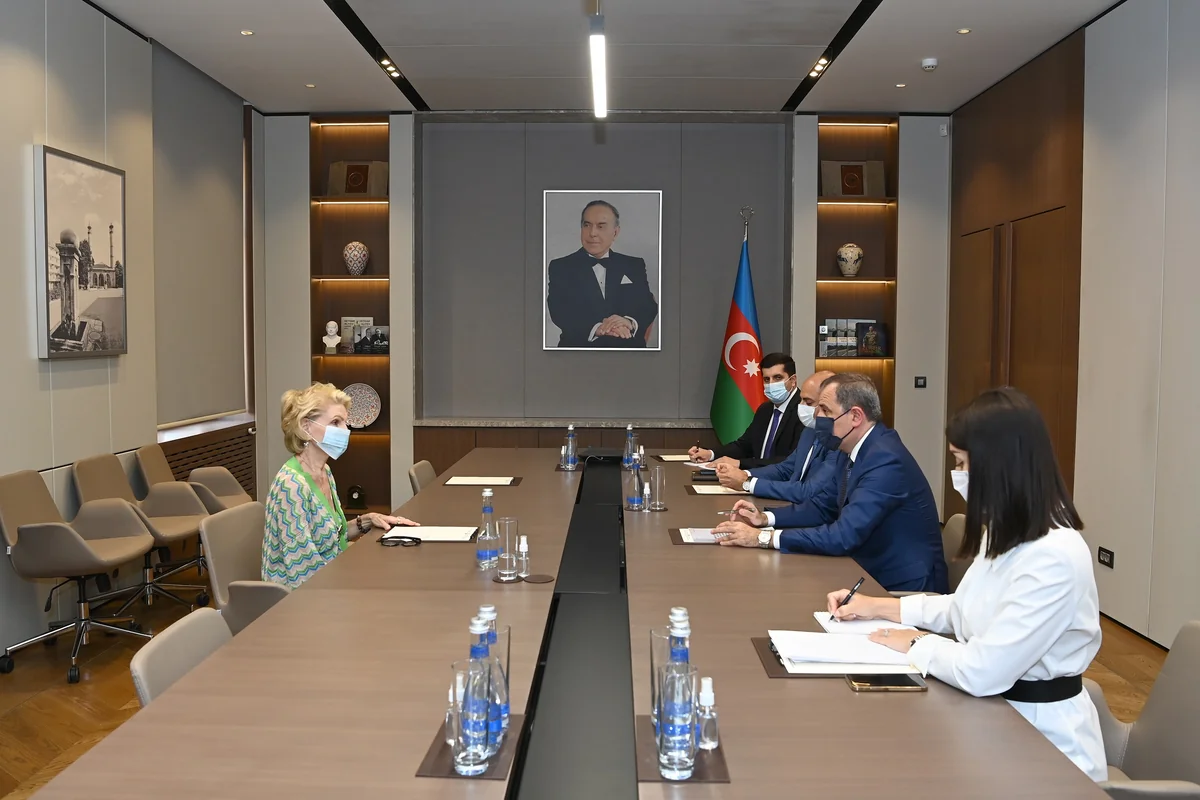Ceyhun Bayramov UNESCO-nun xoşməramlı səfirini qəbul edib