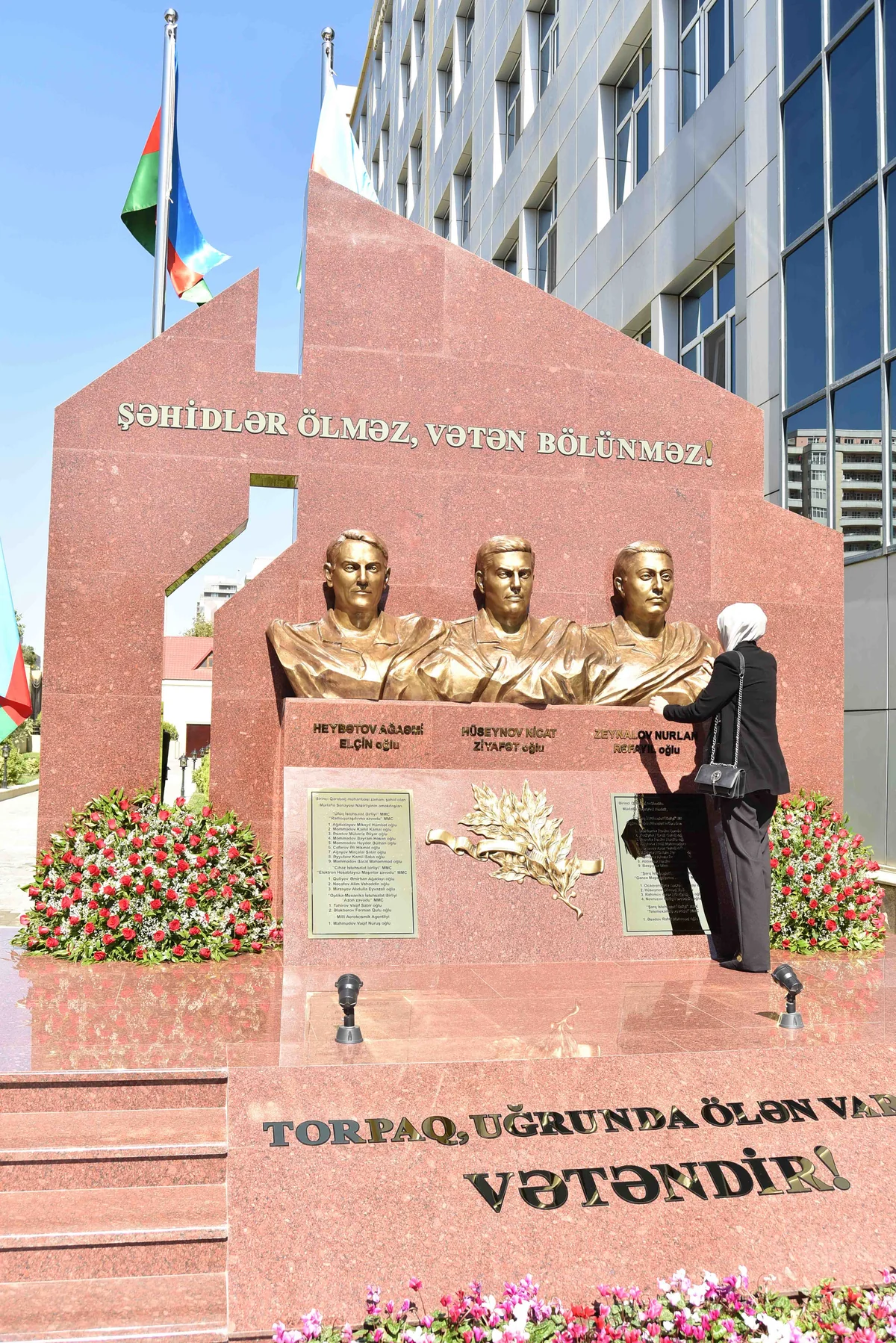 Şəhidlər Memorial Abidə Kompleksinin açılış mərasimi keçirilib