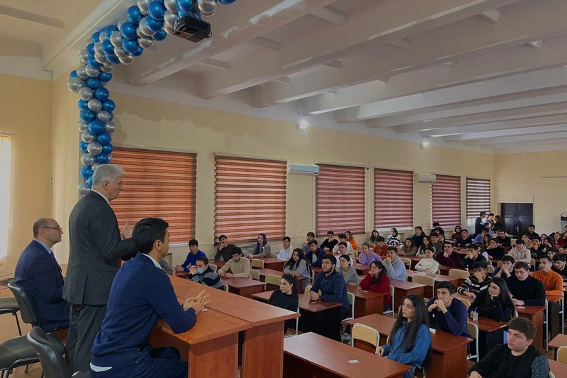 İlk dəfə səs verəcək tələbələr üçün seminar keçirilib