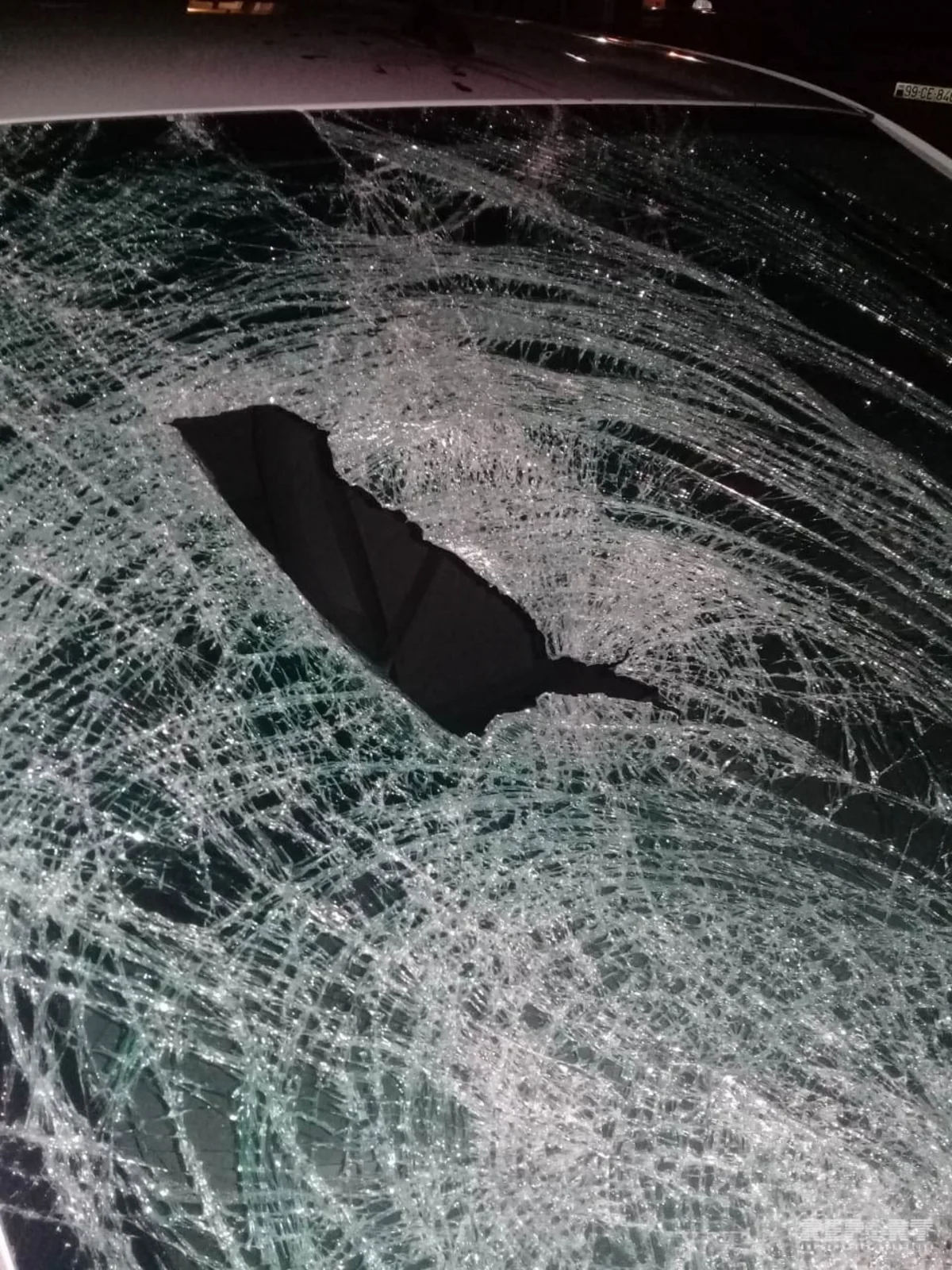 Bakıda iki avtomobil toqquşdu, xəsarət alan var