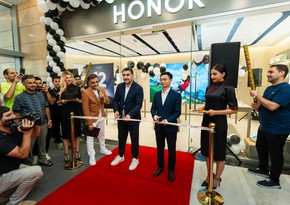 HONOR Azərbaycanda ilk rəsmi brend mağazasını açdı