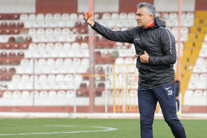 Superliqa klubu baş məşqçisini göndərdi