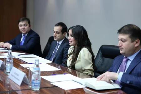 Heydər Əliyev Fondunun vitse-prezidenti Leyla Əliyeva Moskvada ikitərəfli görüşlər keçirib - FOTO