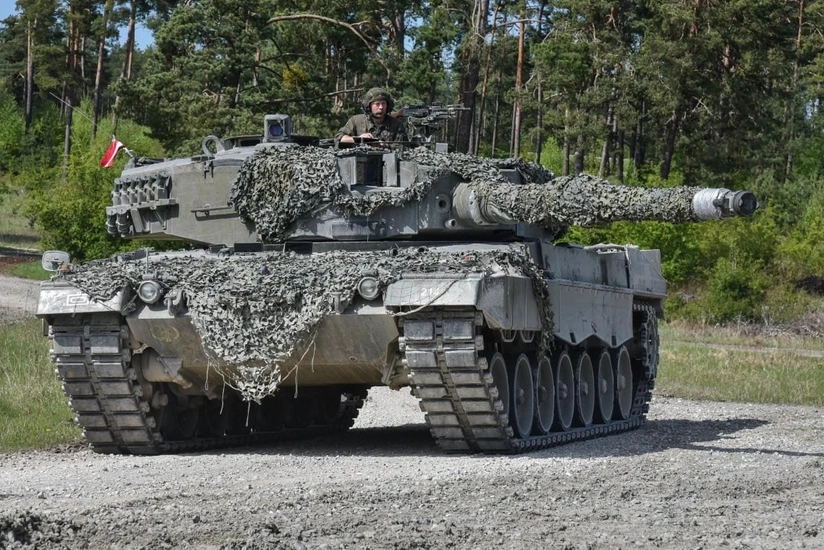 Лидер оппозиции ФРГ призвал Шольца поставить Украине танки Leopard-2