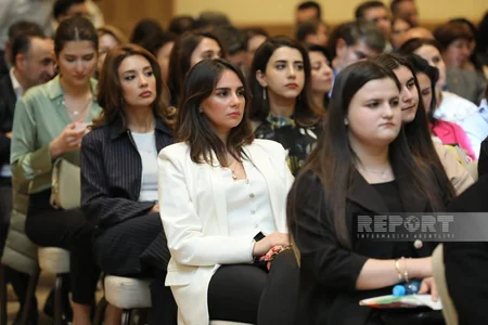 Ümummilli Lider Heydər Əliyevin 100 illiyinə həsr olunan Respublika əczaçılarının 4-cü konfransı keçirilib