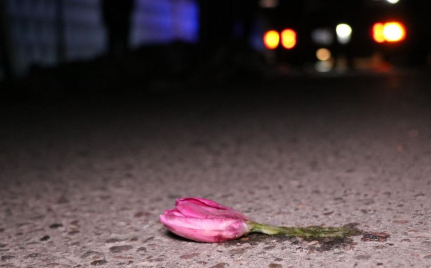 Bakıda avtomobil 49 yaşlı qadını vurub