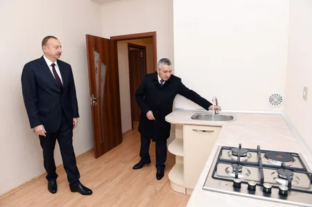 Prezident İlham Əliyev firmaları və iş adamlarını qəzalı evlərin yerində yeni binaların tikintisinə dəvət edib - YENİLƏNİB