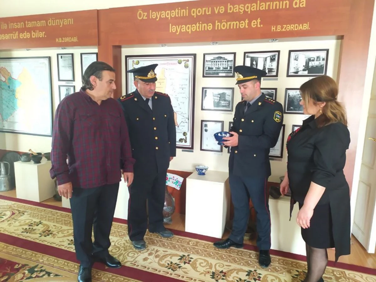 Polislər Həsən bəy Zərdabiyə məxsus tarixi əşyaları tapdı