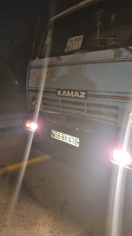 Bakıda gecə qanunsuz torpaq, qum və qarışıq süxur daşıyan avtomobillər müəyyən olunub