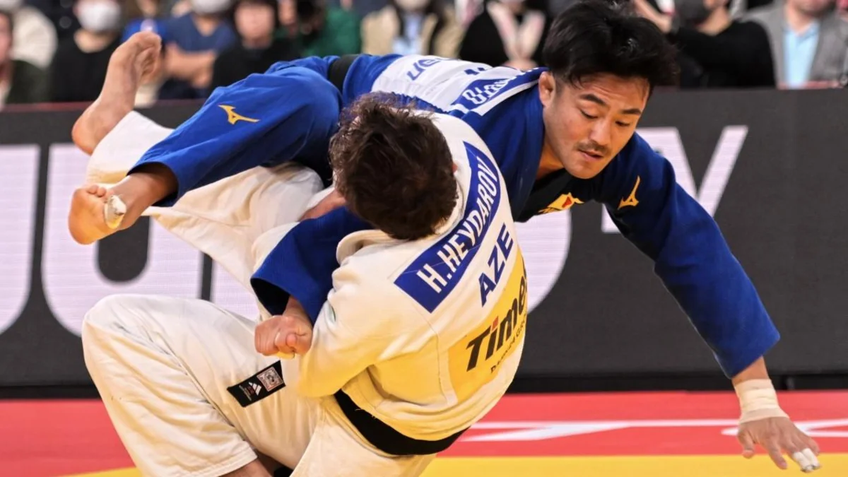 Böyük Dəbilqə: Hidayət Heydərov qızıl, Zelim Tçkayev bürünc medal qazanıb - YENİLƏNİB