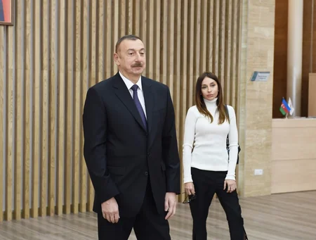 Президент Ильхам Алиев и первая леди Мехрибан Алиева приняли участие в открытии Губинского комплекса ASAN həyat