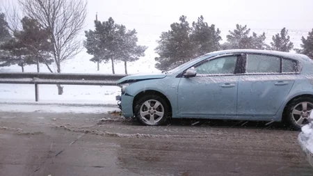 Güclü qar Bakı-Sumqayıt şossesində zəncirvari qəzaya səbəb olub