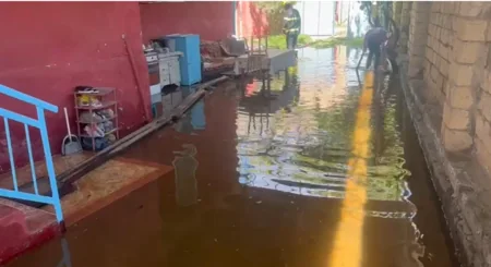 FHN intensiv yağışların yaratdığı fəsadları aradan qaldırılması işlərini davam etdirir - YENİLƏNİB