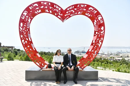 President, First Lady attend opening of new park in Baku