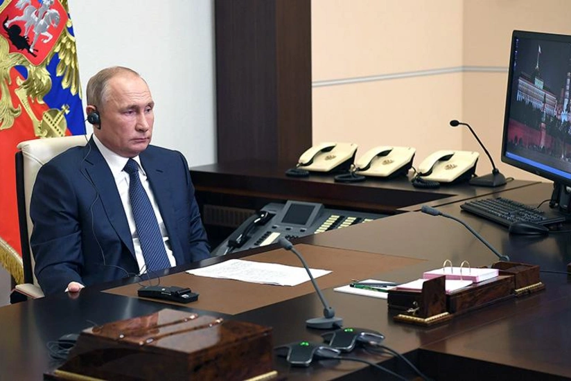 Putin ilk dəfə istirahət otağını jurnalistlərə göstərdi