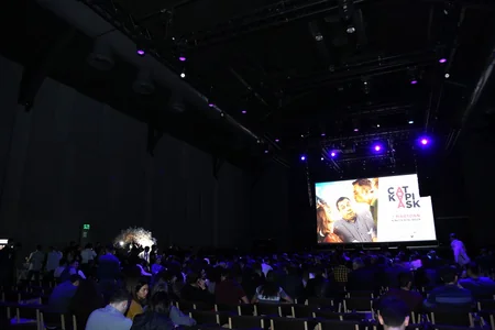 “Çat Kapı Aşk” filminin qala-gecəsi olub