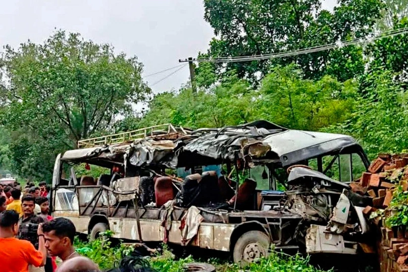 Hindistanda ağır yol qəzasında 18 zəvvar həlak olub