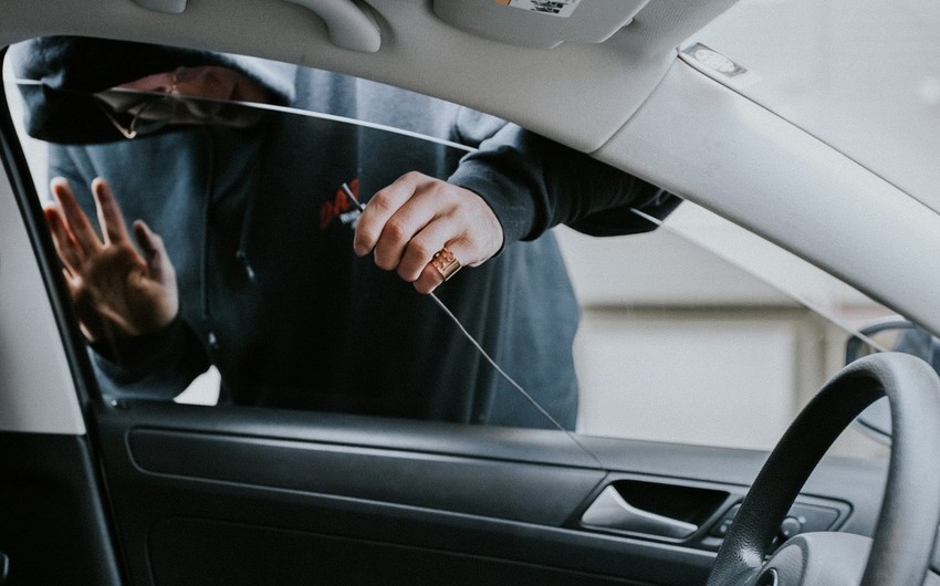 Lənkəran sakininin 8000 manatını və “Hyundai”ını dələduzluqla ələ keçirən şəxs saxlanılıb