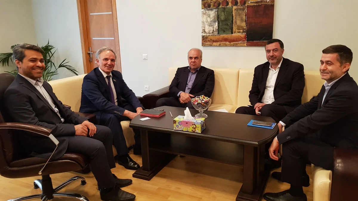 İranın nazir müavini Mətbuat Şurasında olub