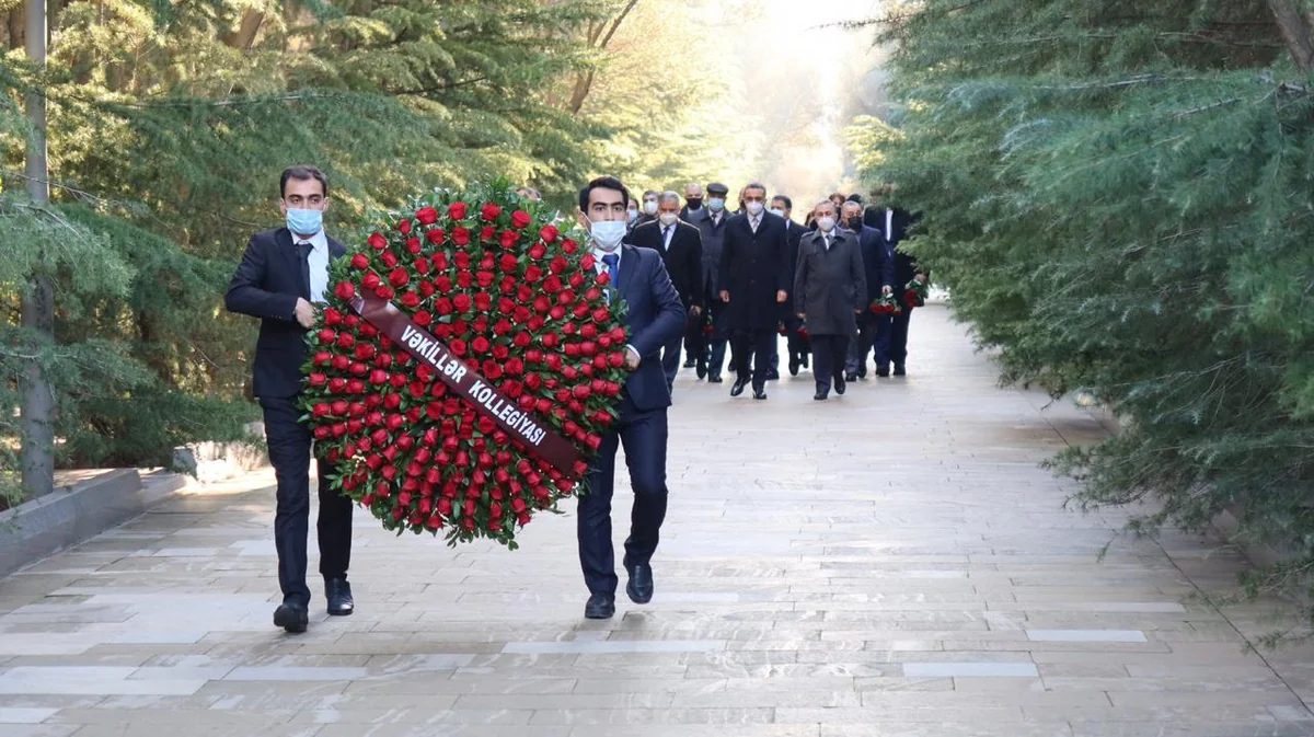 Azərbaycan vəkilləri peşə bayramı gününü qeyd edir