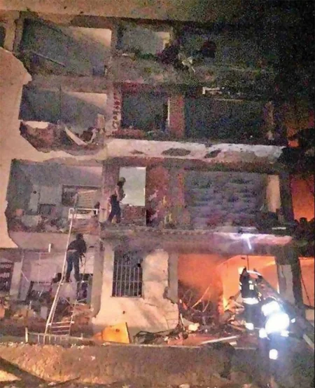Türkiyədə polis bölməsinə hücum zamanı ölənlərin sayı beş nəfərə çatıb - FOTO - YENİLƏNİB 2